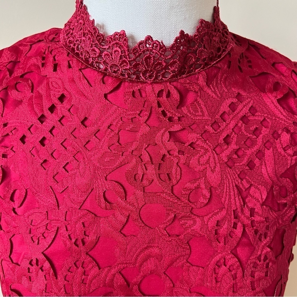 Chi Chi London lace shift dress 13470 - Picture 6 of 11